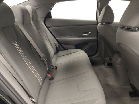 Used 2023 Hyundai Elantra SEL FWD image 19