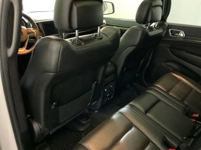 Used 2018 Jeep Grand Cherokee Limited w/ Luxury Group II AWD/4WD image 26