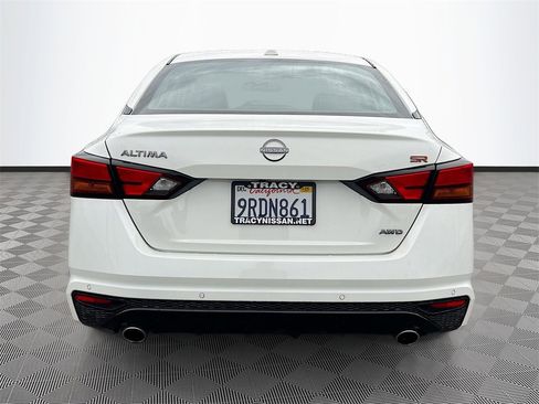 Used 2025 Nissan Altima 2.5 SR image 6