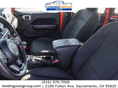 Used 2018 Jeep Wrangler Unlimited Sport image 16