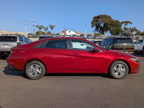 New 2026 Hyundai Elantra SE image 5