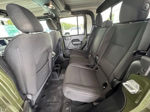 Used 2022 Jeep Gladiator Sport AWD/4WD image 20
