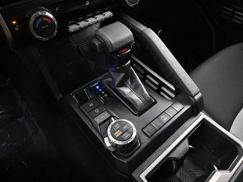 Used 2025 Toyota Tacoma TRD Off-Road w/ TRD Off Road Upgrade Package image 33