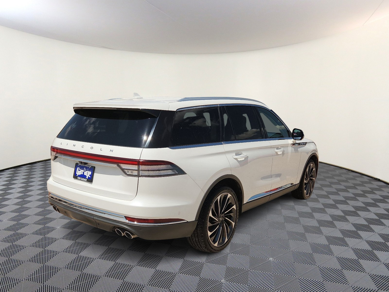 Used 2020 Lincoln Aviator Reserve w/ Equipment Group 202A AWD/4WD image 4