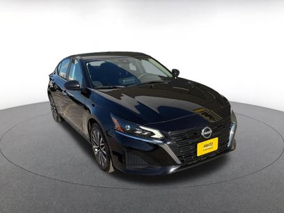 Used 2025 Nissan Altima 2.5 SV