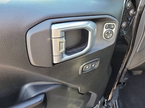 Used 2021 Jeep Wrangler Unlimited Sport image 19