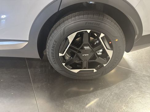 New 2026 Kia Sportage S image 12