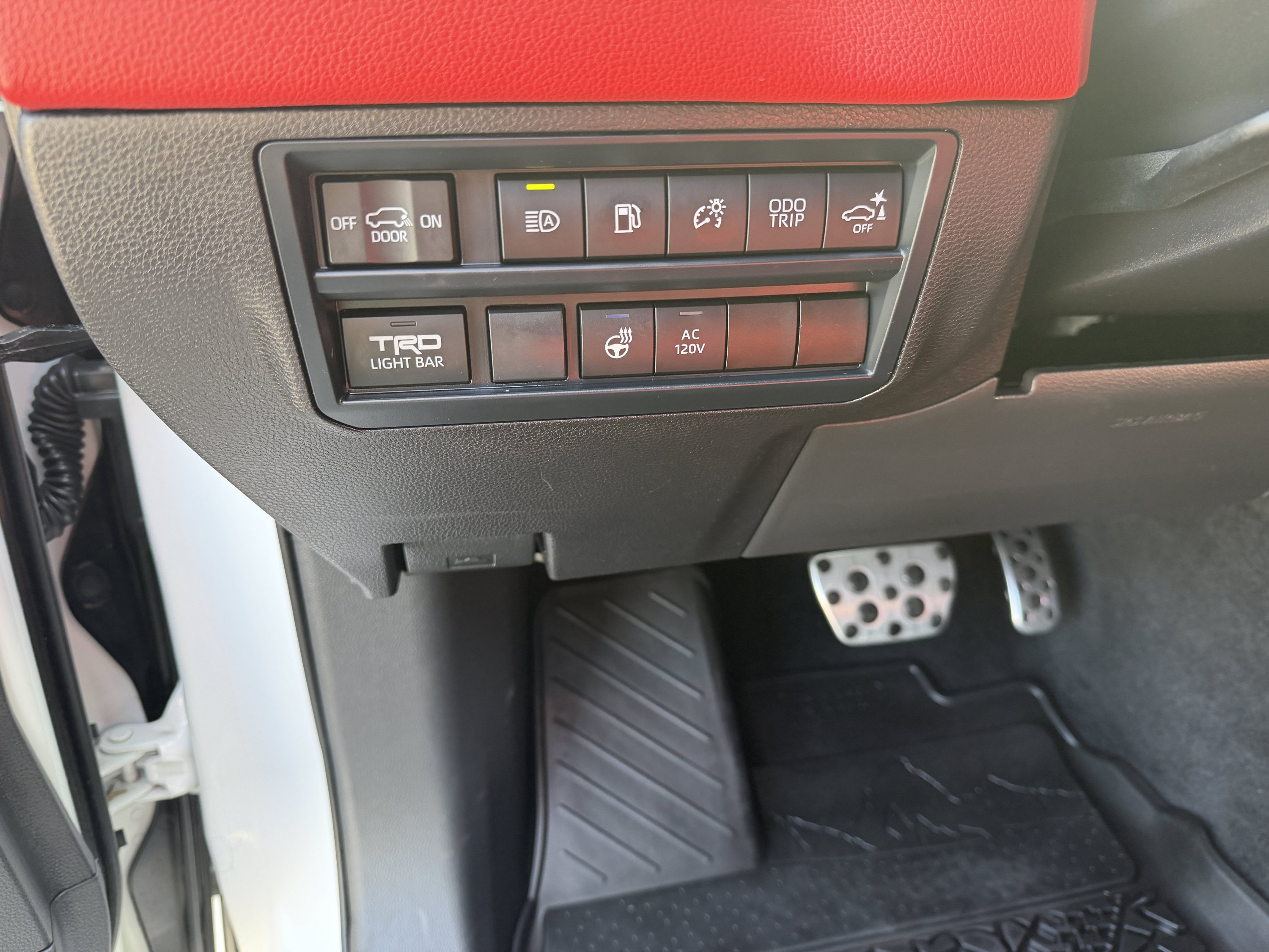 Used 2025 Toyota Sequoia TRD Pro AWD/4WD image 28