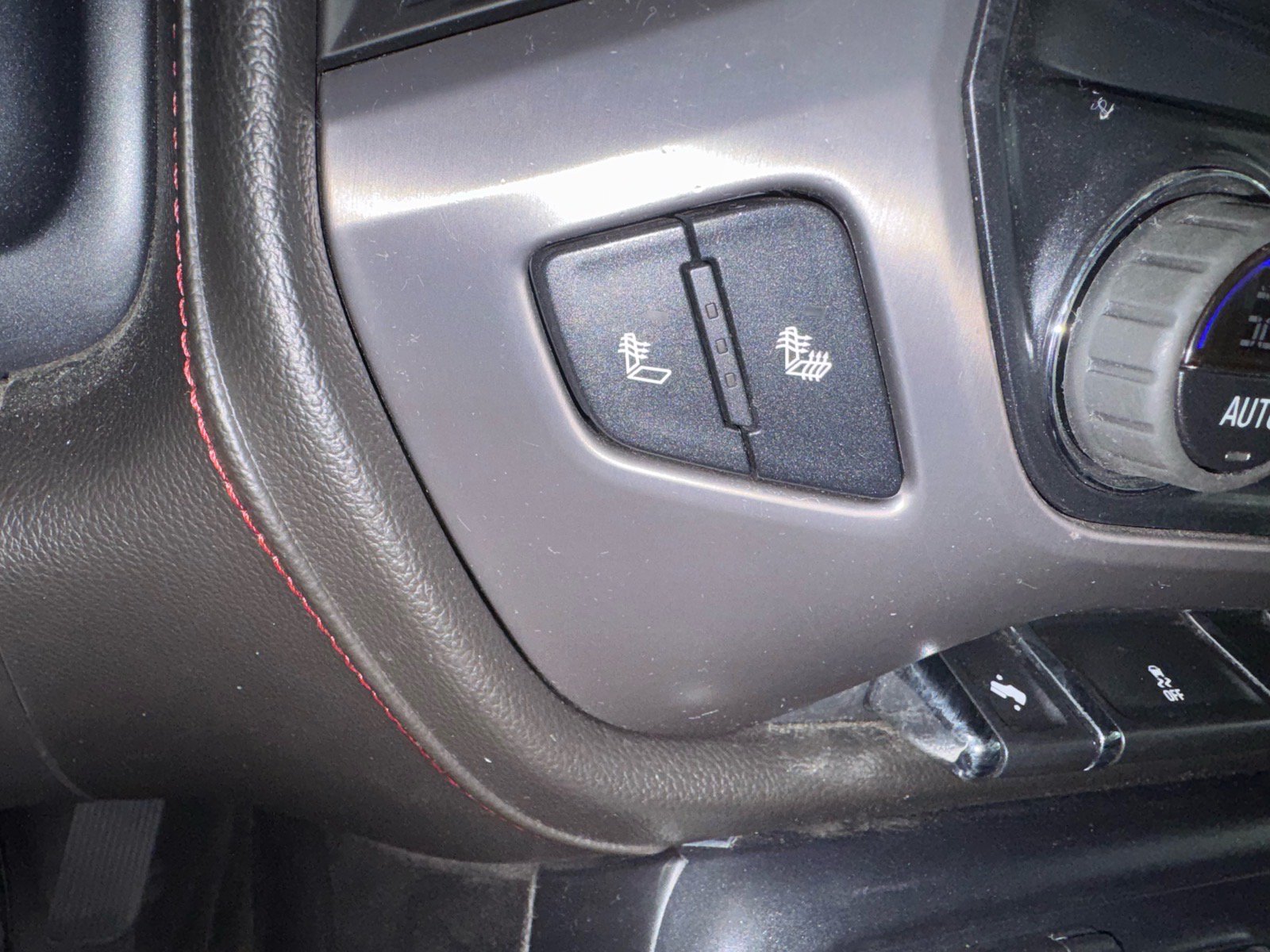 Used 2014 GMC Sierra 1500 SLT w/ All-Terrain Package AWD/4WD image 22