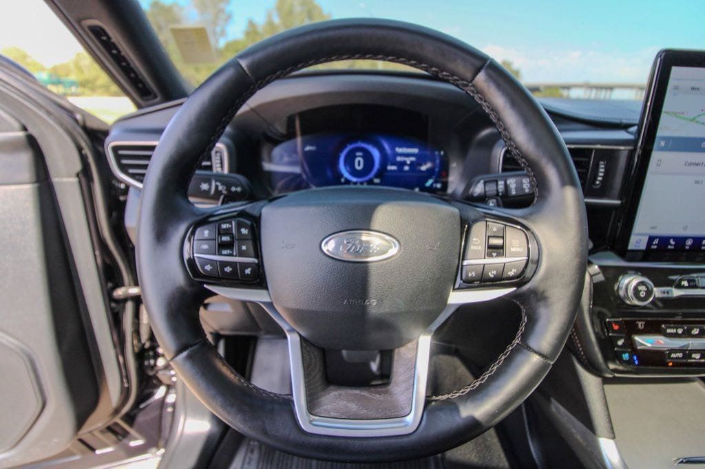 Used 2021 Ford Explorer Platinum w/ Equipment Group 601A AWD/4WD image 23