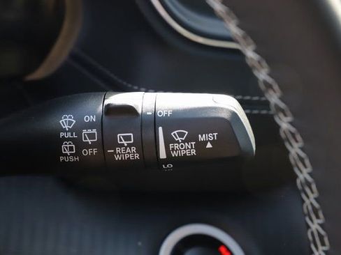 New 2025 Jeep Grand Cherokee Altitude AWD/4WD image 33