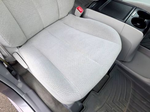 Used 2014 Toyota Sienna LE AWD/4WD image 53