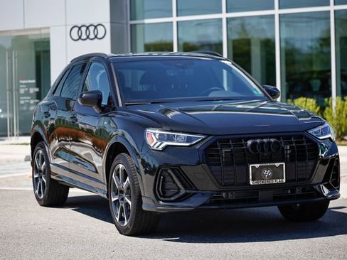 Used 2025 Audi Q3 2.0T Premium Plus w/ Premium Plus Package AWD/4WD image 2