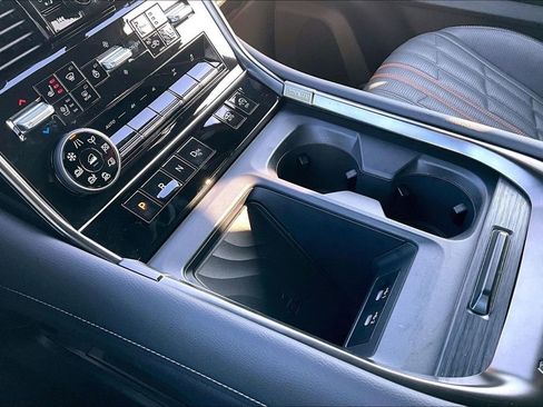 Used 2025 Nissan Armada PRO-4X w/ Pro-4X Premium Package image 18