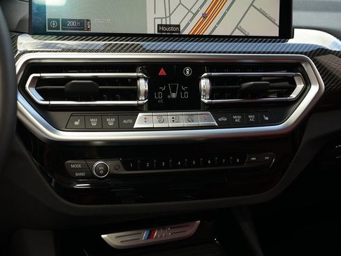 Used 2024 BMW X3 M40i w/ Premium Package image 17