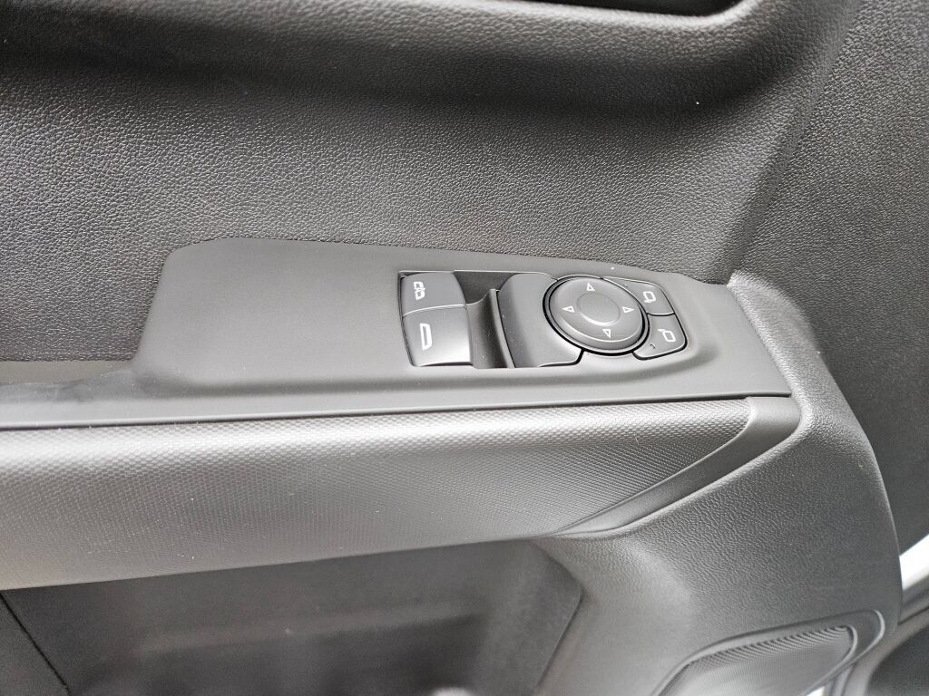 Used 2025 Chevrolet Silverado 1500 W/T RWD image 17