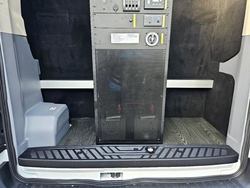 Used 2019 Ford Transit 350 XL image 26