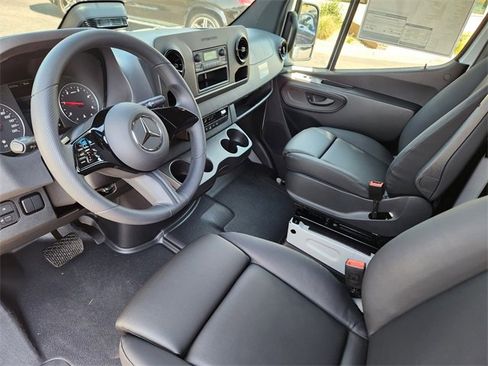 New 2025 Mercedes-Benz Sprinter 2500 image 7