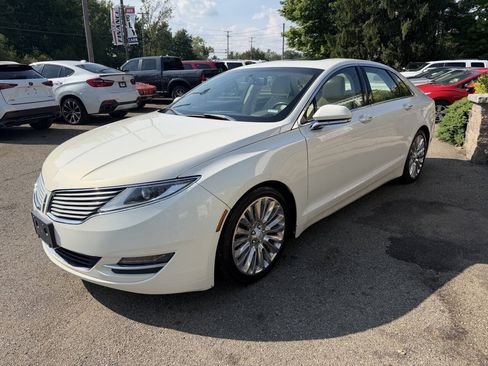 Used 2013 Lincoln MKZ AWD image 2