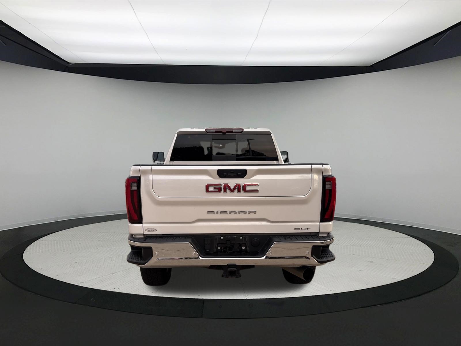 Used 2024 GMC Sierra 2500 SLT w/ SLT Premium Package AWD/4WD image 6