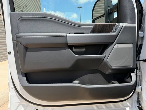 New 2026 Ford F250 Lariat w/ Lariat Premium Package AWD/4WD image 18