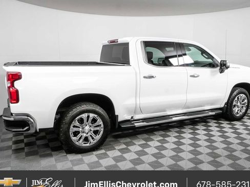 Used 2022 Chevrolet Silverado 1500 LTZ AWD/4WD image 2