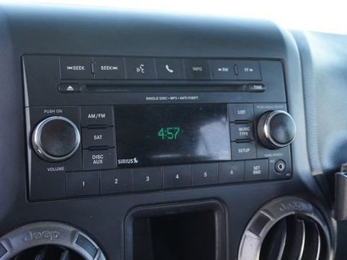 Used 2017 Jeep Wrangler Unlimited Sport w/ Connectivity Group image 18