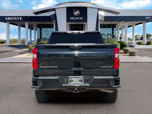 Used 2022 Chevrolet Silverado 1500 Custom RWD image 3
