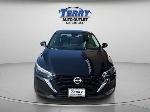 Used 2024 Nissan Sentra SV FWD image 3