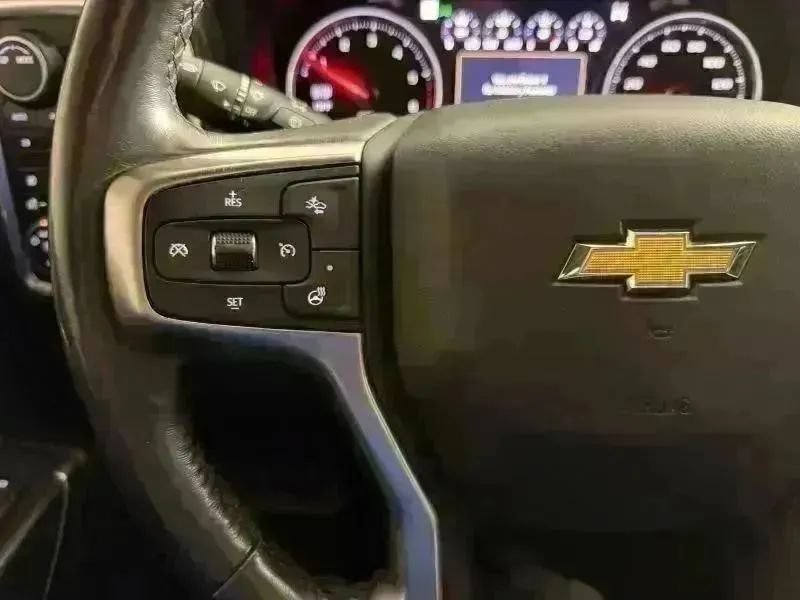 Used 2020 Chevrolet Silverado 1500 LTZ AWD/4WD image 40