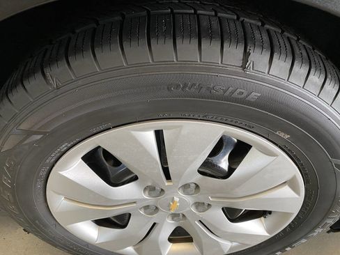 Used 2014 Chevrolet Cruze LS image 7