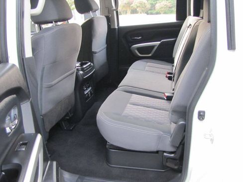 Used 2024 Nissan Titan SV w/ SV Convenience Package AWD/4WD image 17