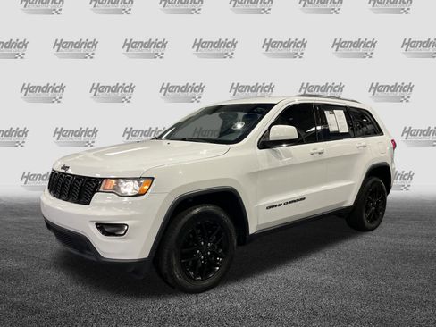 Used 2018 Jeep Grand Cherokee Laredo image 6
