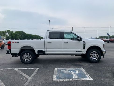 New 2025 Ford F350 Lariat w/ Lariat Ultimate Package AWD/4WD image 4