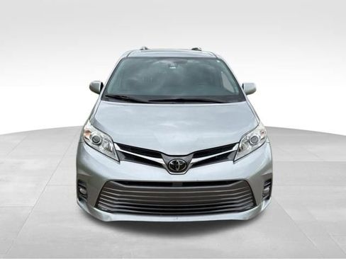 Used 2020 Toyota Sienna XLE FWD image 9