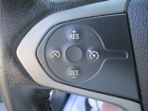 Used 2015 Chevrolet Colorado Z71 RWD image 30