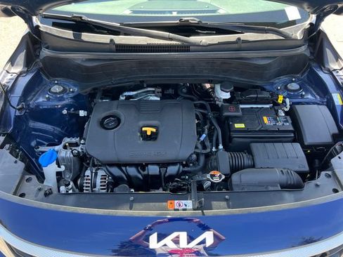 Used 2025 Kia Seltos LX AWD/4WD image 28