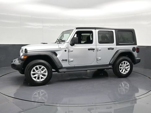 Used 2023 Jeep Wrangler Unlimited Sport AWD/4WD image 7