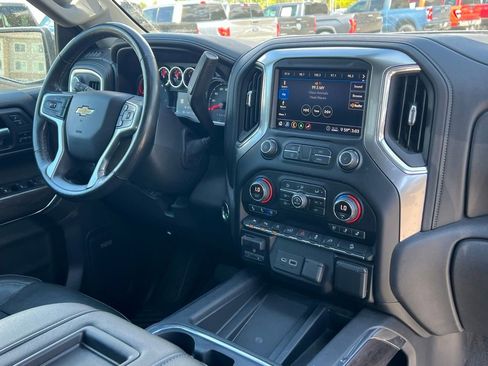Used 2020 Chevrolet Silverado 1500 LTZ w/ LTZ Premium Package AWD/4WD image 16