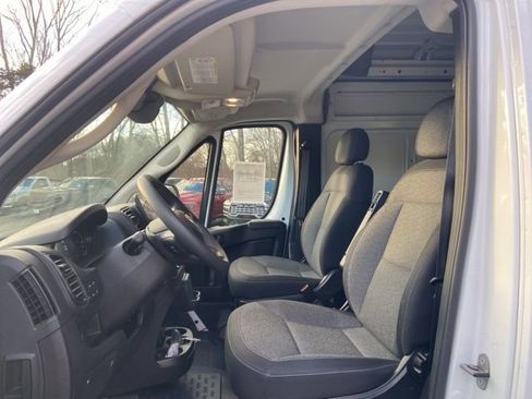 Used 2024 RAM ProMaster 2500 w/ Premium Convenience Group image 13