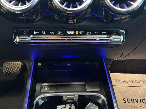 Used 2022 Mercedes-Benz GLB 250 4MATIC image 30