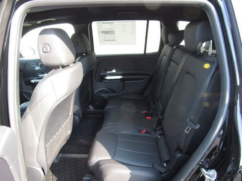 Certified 2023 Mercedes-Benz GLB 250 4MATIC image 16