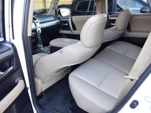 Used 2014 Toyota 4Runner SR5 Premium AWD/4WD image 31