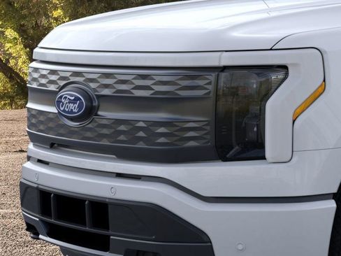 New 2025 Ford F150 Lightning Lariat AWD/4WD image 17