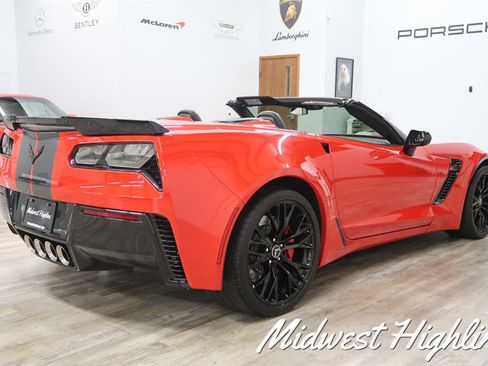 Used 2015 Chevrolet Corvette Z06 w/ 3LZ Preferred Equipment Group image 10