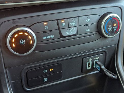 Used 2021 Ford EcoSport S image 18