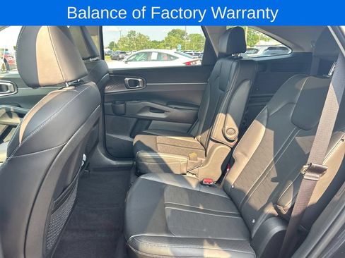 Used 2025 Kia Sorento EX w/ Panoramic Sunroof Package AWD/4WD image 14
