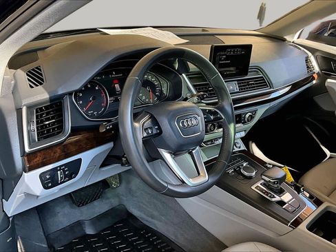 Used 2020 Audi Q5 2.0T Premium w/ Convenience Package AWD/4WD image 18