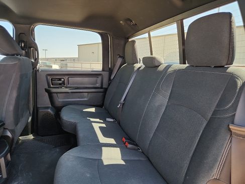 Used 2024 RAM 3500 Tradesman w/ Chrome Appearance Group AWD/4WD image 10