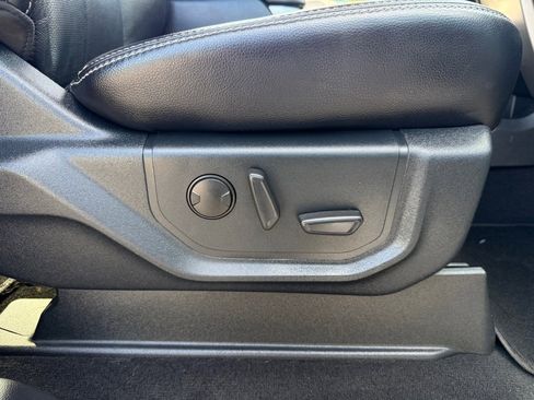 Used 2020 Ford F250 Lariat w/ Lariat Value Package image 23